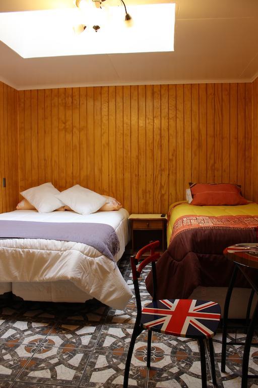 Hotel Yellow Submarine Punta Arenas Zimmer foto
